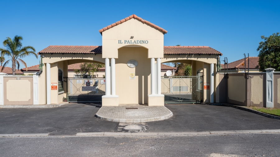 3 Bedroom Property for Sale in Twin Palms Western Cape